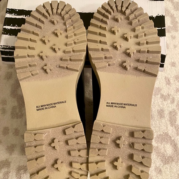 NWT Dolce Vita Rielle Wedge Bootie Black Size 9M - Picture 5 of 6